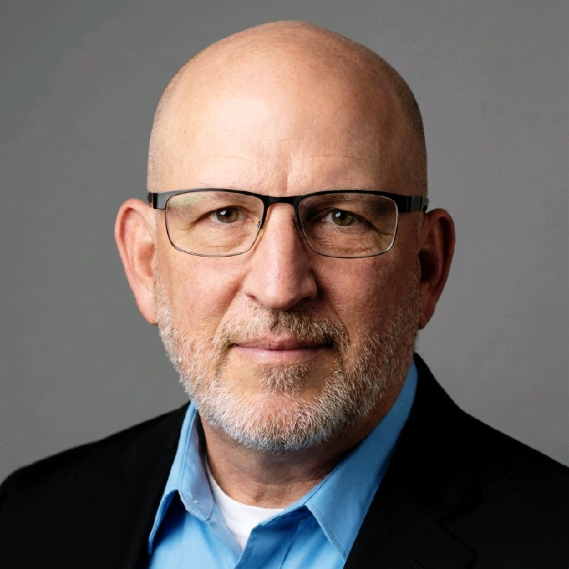 Jason Barros headshot